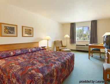 Super 8 By Wyndham Sheldon Hotell Rum bild
